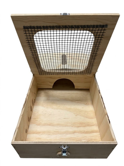 Casetta in legno per tartarughe di terra. Terrario per rettili, anfibi, serpenti. Dimensioni cm 60 x 40 x h 23