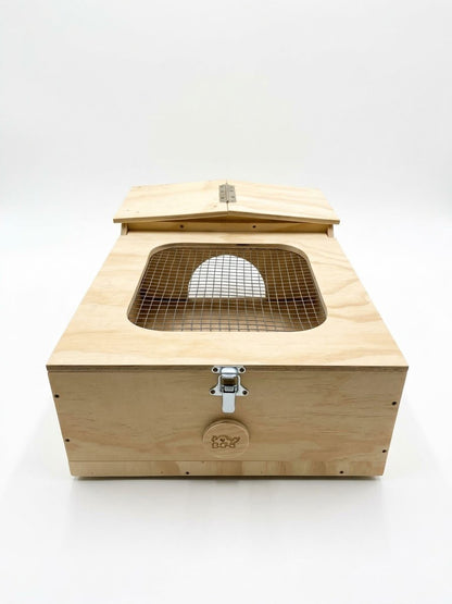 Casetta in legno per tartarughe di terra. Terrario per rettili, anfibi, serpenti. Dimensioni cm 60 x 40 x h 23