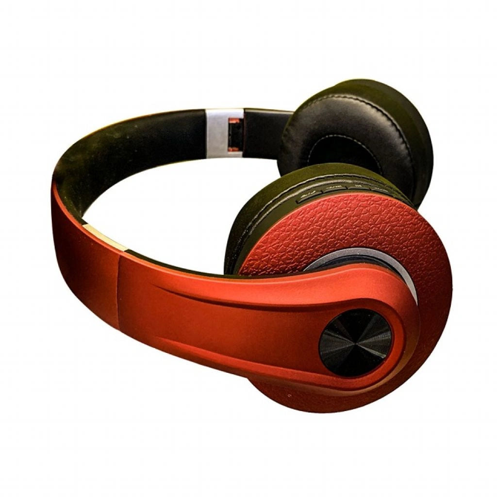 V-Tac SKU 7732 cuffie per ascoltare musica senza fili bluetooth. Con testa regolabile. Colore rosso. Con custodia. Autonomia di 12 ore. Tempo di ricarica: 2/3 ore. Micro cavo USB incluso. Tasti di controllo. Porta ausiliaria. Slot per scheda SD/TF. Suono di alta qualità. Connettività fino a 10 metri. Compatibile con smartphone, tablet e altri dispositivi. Microfono integrato. Telefonate con mani libere.