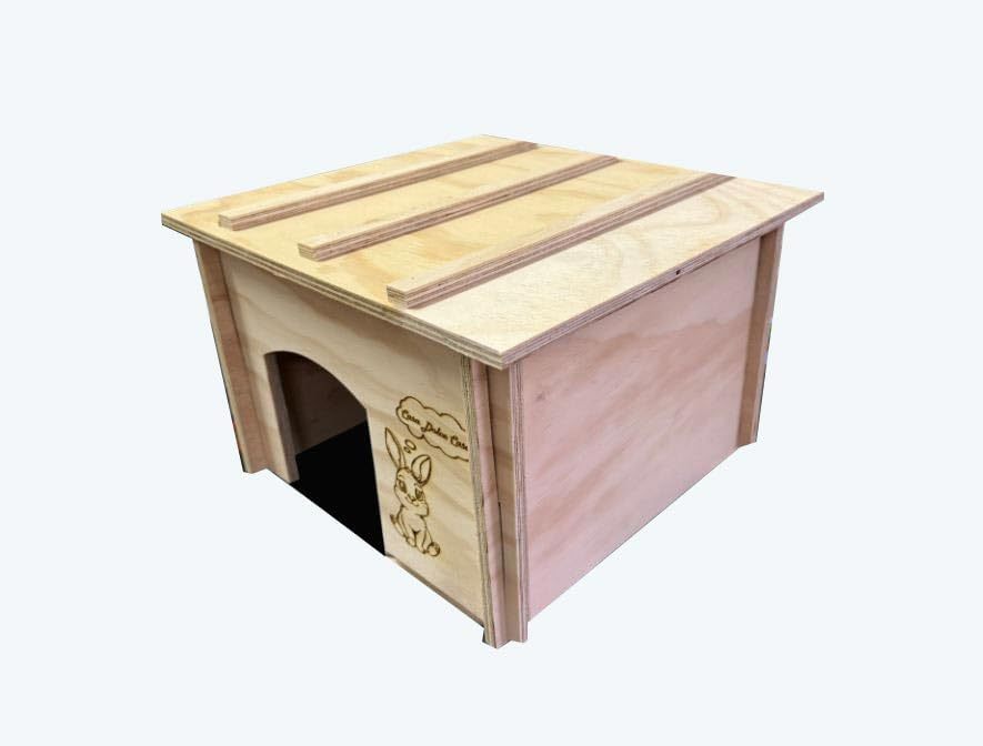 Cuccia casetta terrario in legno per coniglio nano. Dimensioni dellavbase della cuccia: cm 30 x 30 x altezza cm 27. Dimensioni del tetto: cm 30 x 35